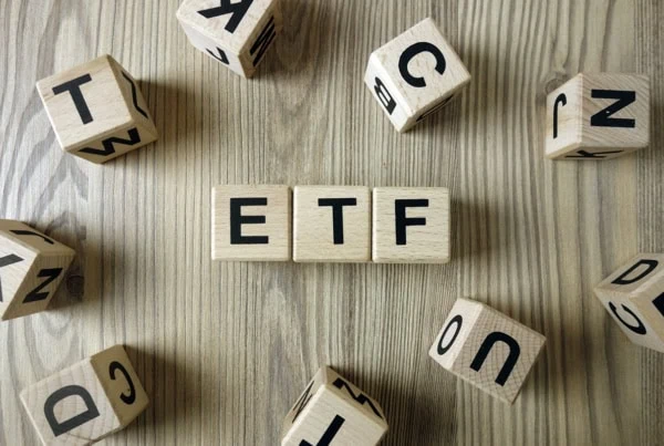 letter blocks that spell E T F.