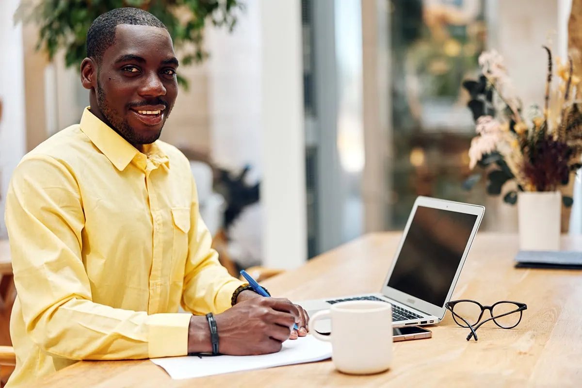 Early-Career Financial Tips That Could Change Your Life 3 early career job worker 1200