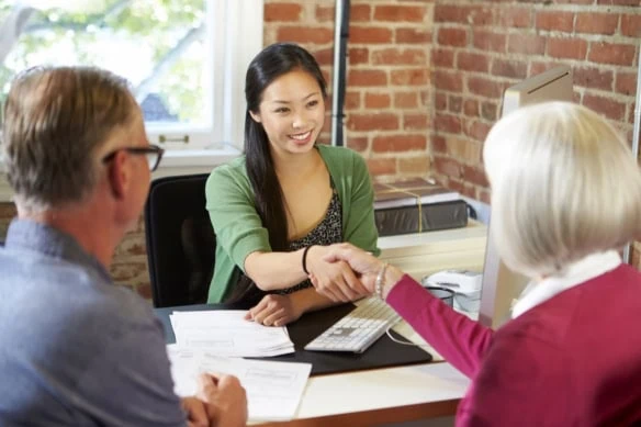 are financial advisors only for inexperienced investors 1200