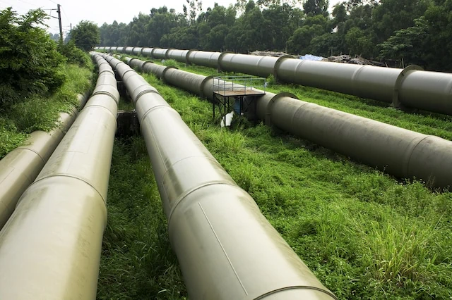 best long term stocks to buy and hold forever enbridge pipeline oil gas