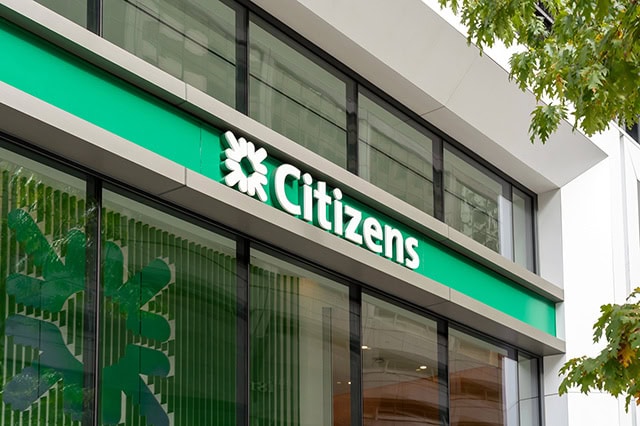 The Best Dividend Stocks: 10 Pro-Grade Income Picks for 2025 13 the front of a citizens bank.