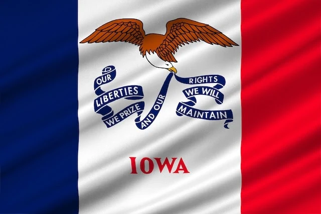 Iowa state flag 640