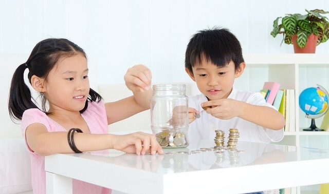 kids counting money medium