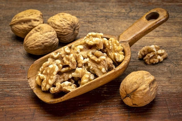 kirkland signature half walnuts 640