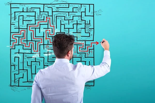 maze decision board advisor 640