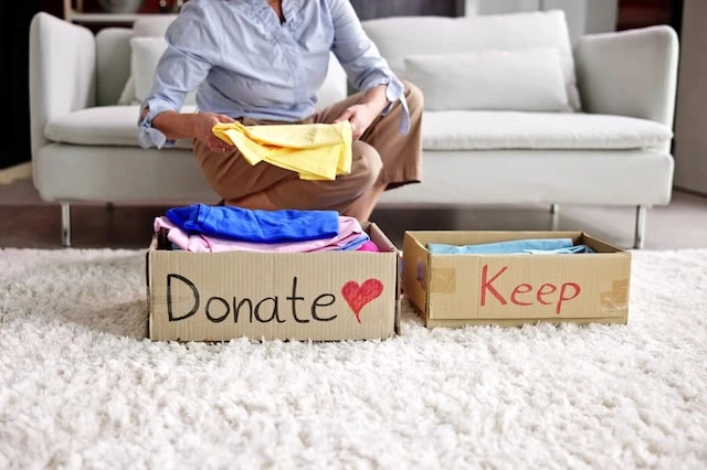 minimalims decluttering 90n rule donate