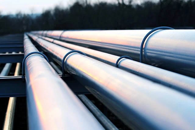 7 Best High-Yield Dividend ETFs for Income-Hungry Investors 8 a long silver oil pipeline.