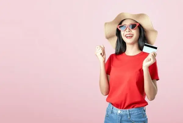 5 Best Credit Cards for Teens [Build Credit in 2023]