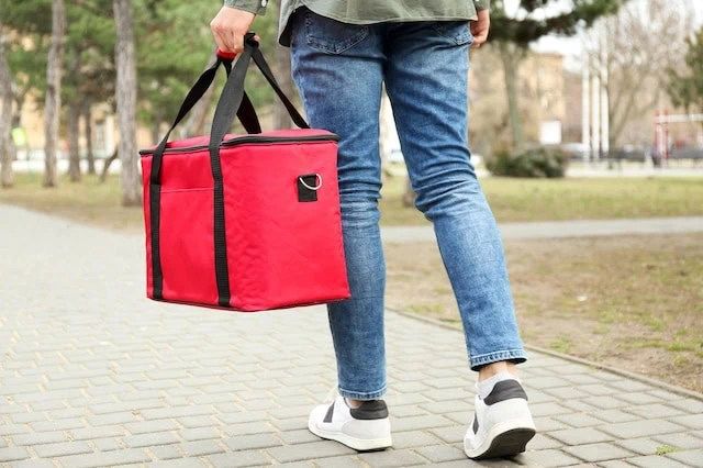 red tote insulated delivery bag 640