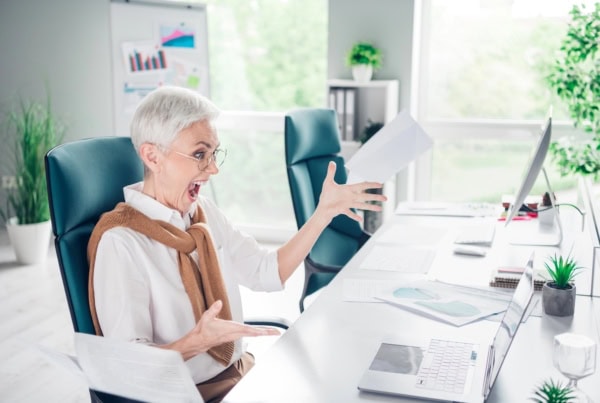 retirement mistakes office stress laptop pie chart 1200