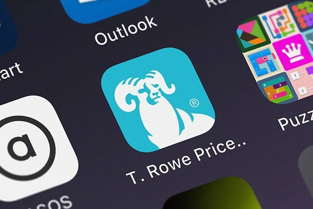 a t rowe price app is shown on a smartphone screen.
