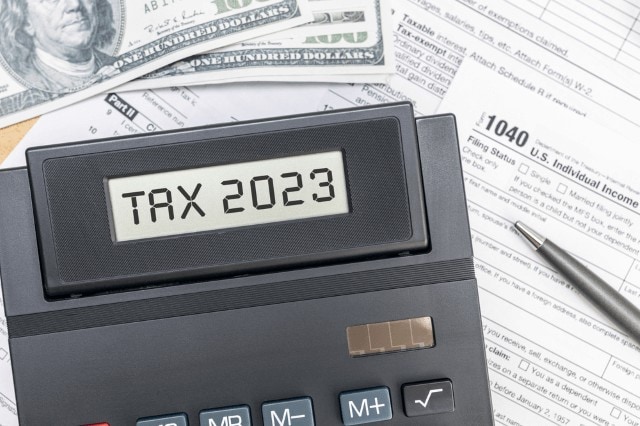 tax 2023 calculator screen