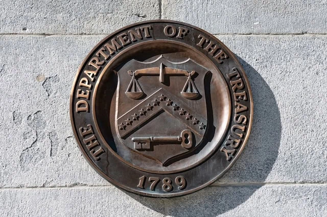 8 Best Vanguard Retirement Funds for a 401(k) Plan 4 treasury department seal national debt donation 640