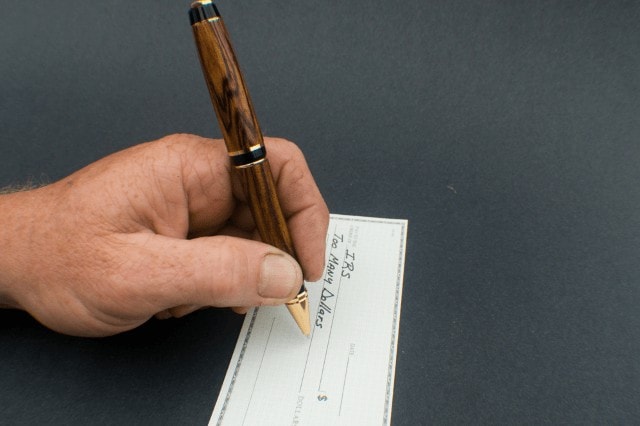 writing check to the irs to pay taxes